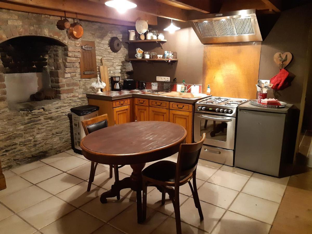 Вилла Le Four A Pain Bellefontaine Экстерьер фото